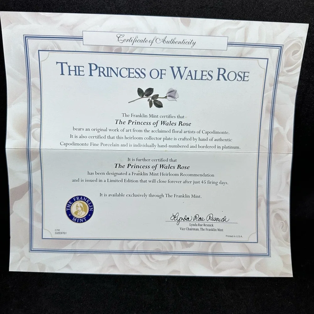 The Princess‎ Diane of Wales Rose Collectors Porcelain Plate Platinum bordered